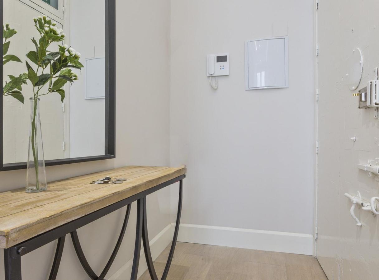 Charming City Center Apartment For 4 Perfect Location, Espoz Y Mina III Madrid Eksteriør billede